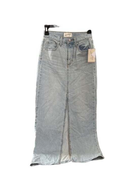 Universal Thread Dresses & Skirts - NWT. Women's Universal Thread Light Blue Denim Maxi Skirt Size 00